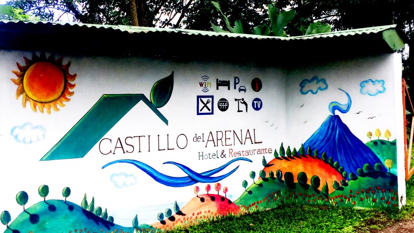 mur restaurant fresque volcan_bis.jpg