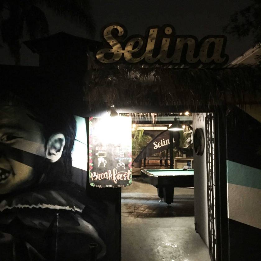 selina-entrance-night_web.jpg