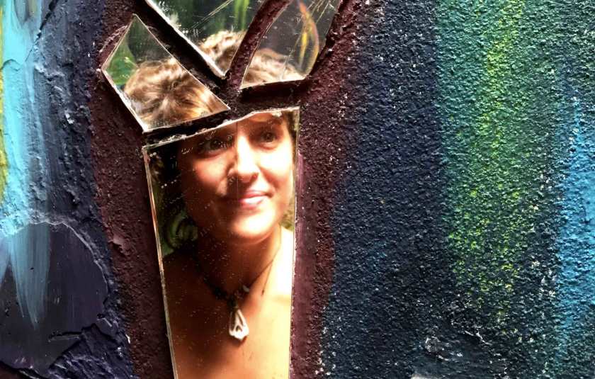 selfie_broken_glass_web